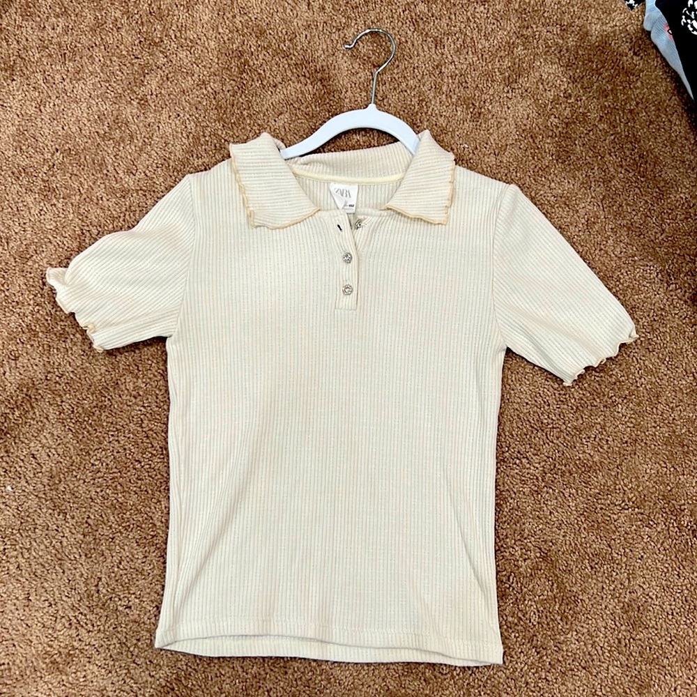 Zara girl shirt kids!Size  11/12  in good condition! Color cream